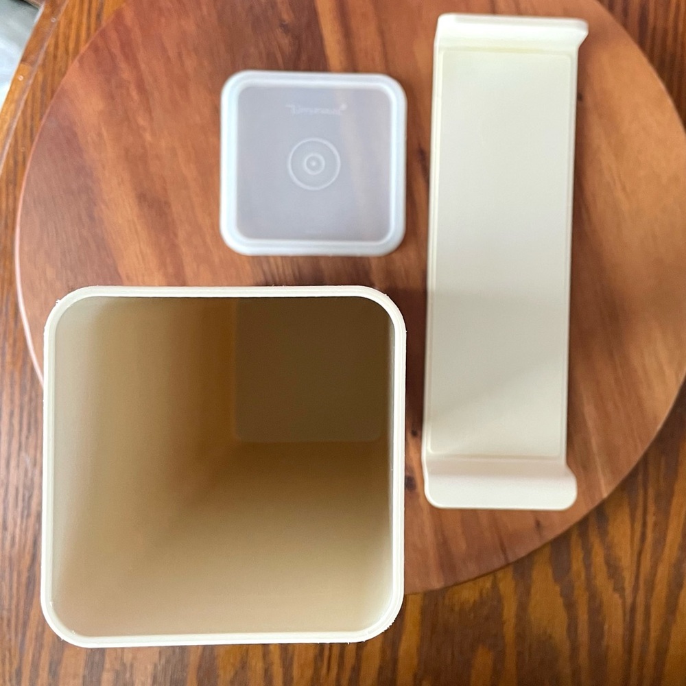 **VINTAGE** TUPPERWARE Cheese Cracker Keeper - 1696 1697 1698 - **EUC**